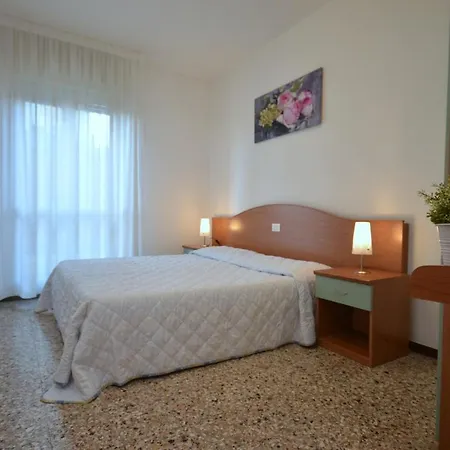 Appartamenti Dal Moro Lignano Sabbiadoro Exterior photo